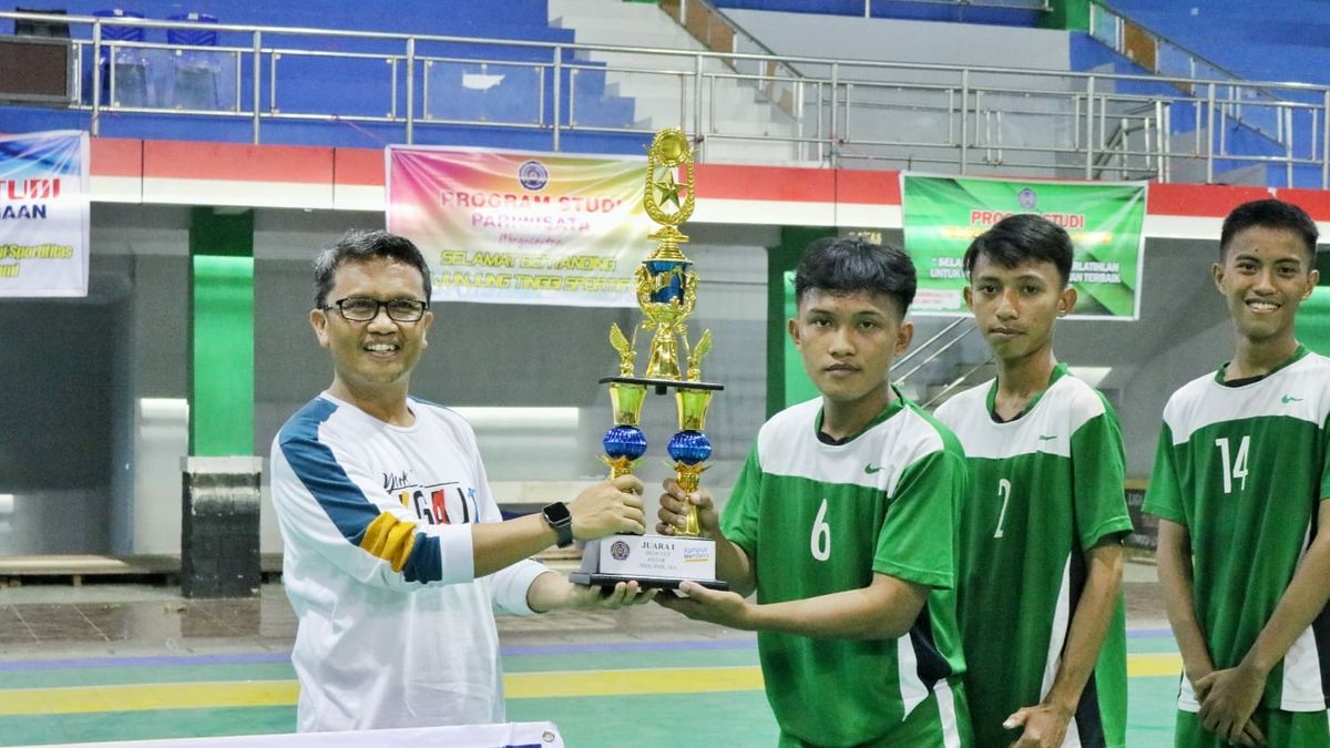 Wakil Rektor UMGO Tutup Turnamen Futsal IKOR Cup 2022