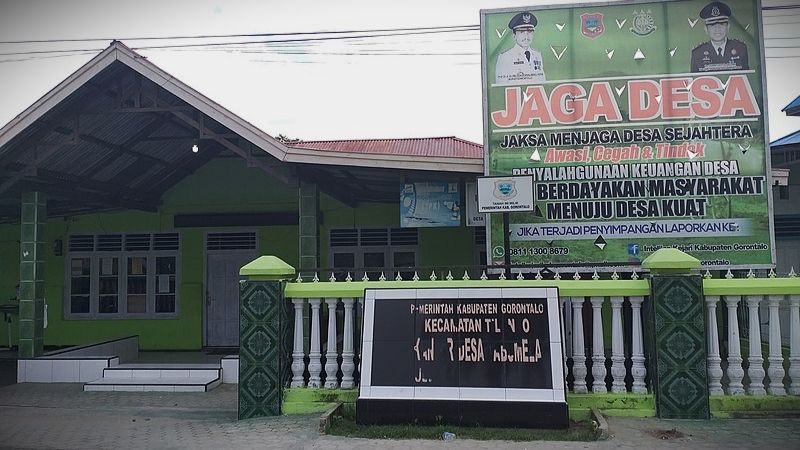 Warga Tabumela Minta Kepala Desa Mundur dari Jabatanya