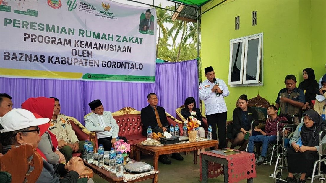 Warga Tilango Dapat Bantuan Rumah Baznas