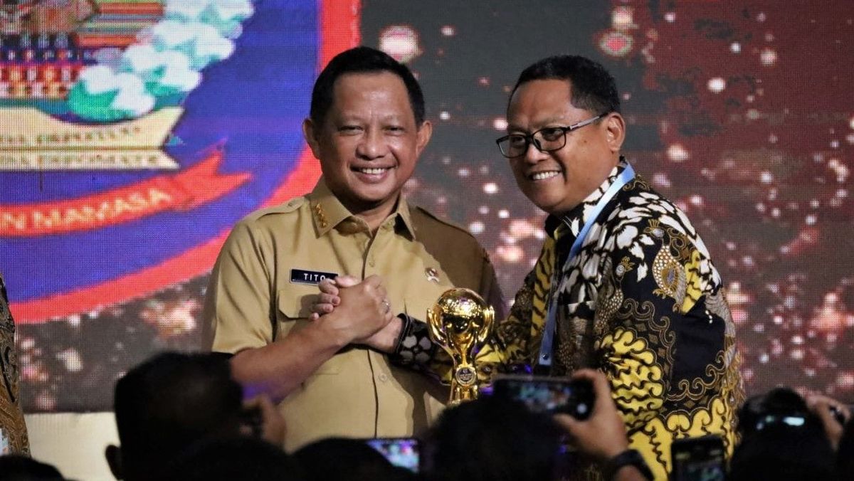 Pemkab Gorut Raih Penghargaan Universal Health Coverage Award