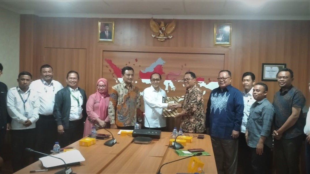 Bupati Gorut Paparkan Program Ceria di Kemendes RI