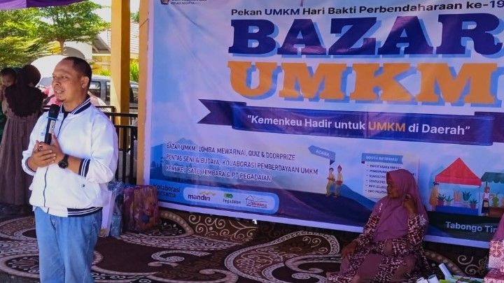 Sekda Roni Hadiri Bazar UMKM