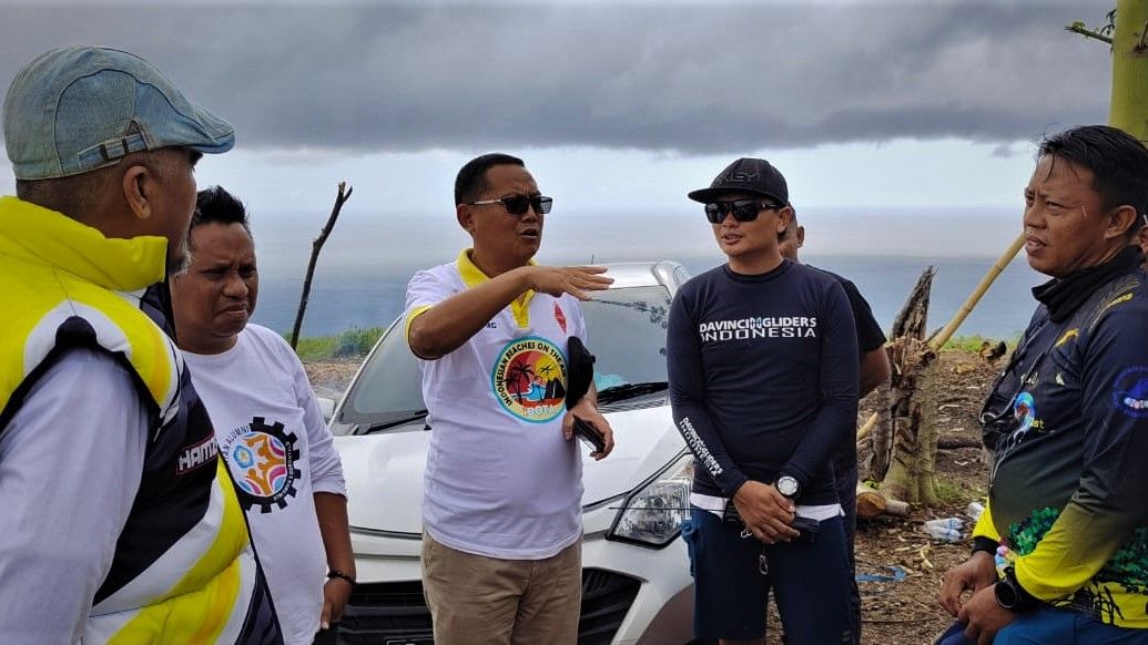 Pemkab Gorut Siapkan Bukit Ilalang Jadi Lokasi Paragliding