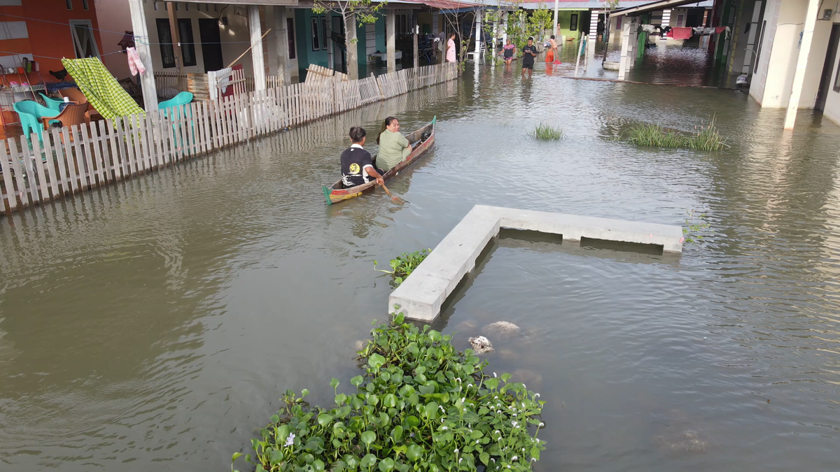 Video: Tim Banthayo.com Salurkan Bantuan Bagi Korban Banjir