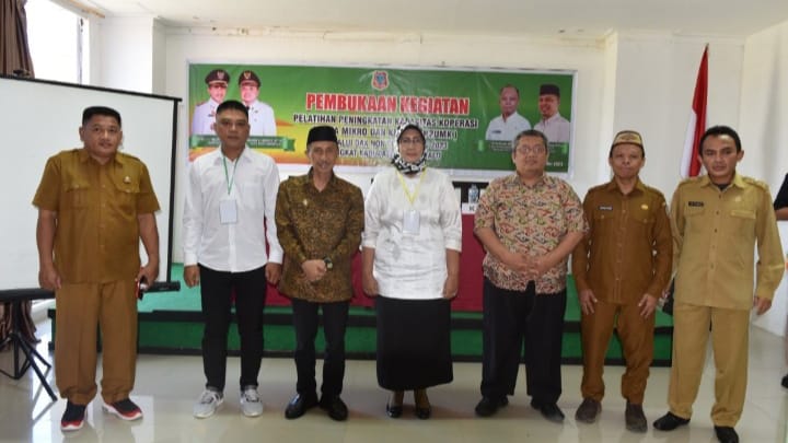 Nelson Pomalingo Buka Pelatihan PK2UMKM