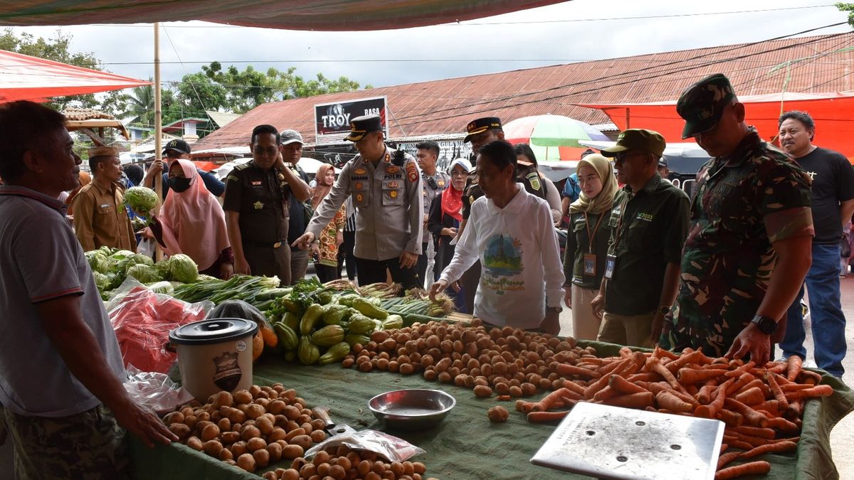 Pemkab Gorontalo dan Forkopimda Gelar Operasi Pasar Jelang Iduladha