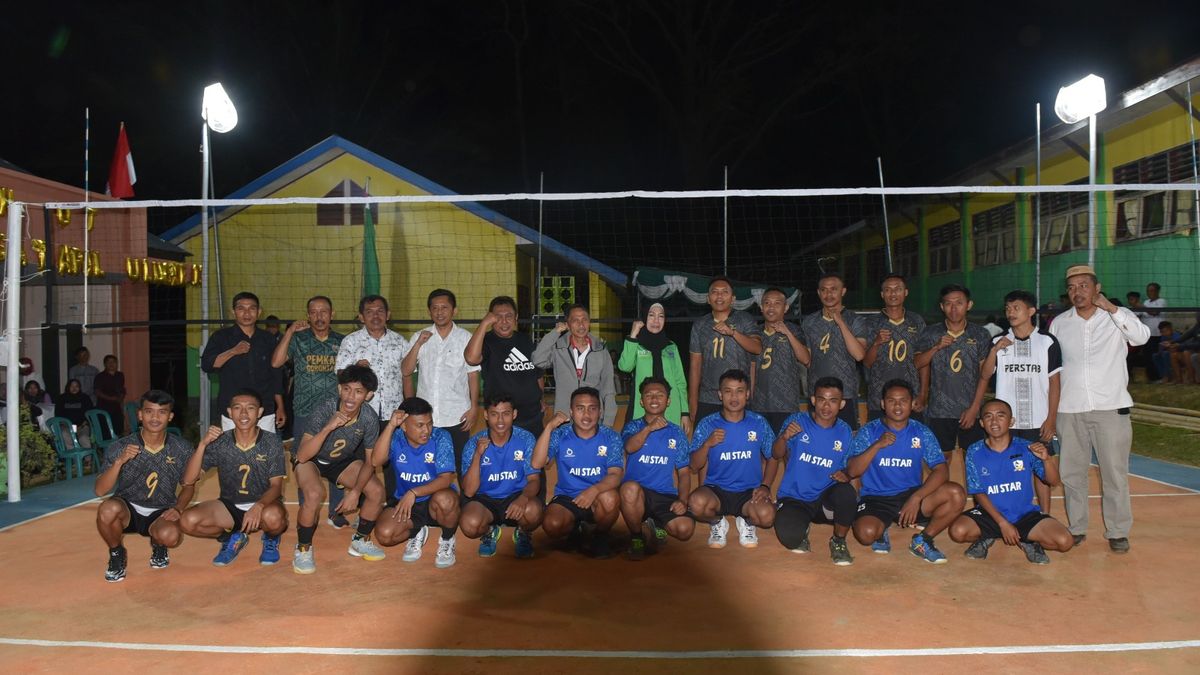 Bupati Gorontalo Buka Turnament Bola Voli di Tapaluluo