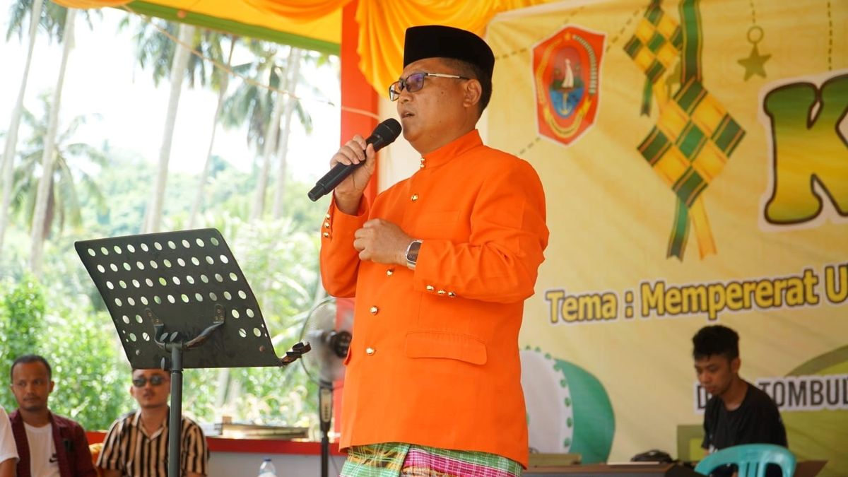 Bupati Thariq Hadiri Perayaan Lebaran Ketupat di Atinggola