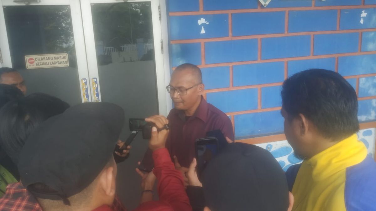 Direktur Perumda Tirta Bolango Ahmad Bahri Tanggapi Tuntutan Pendemo