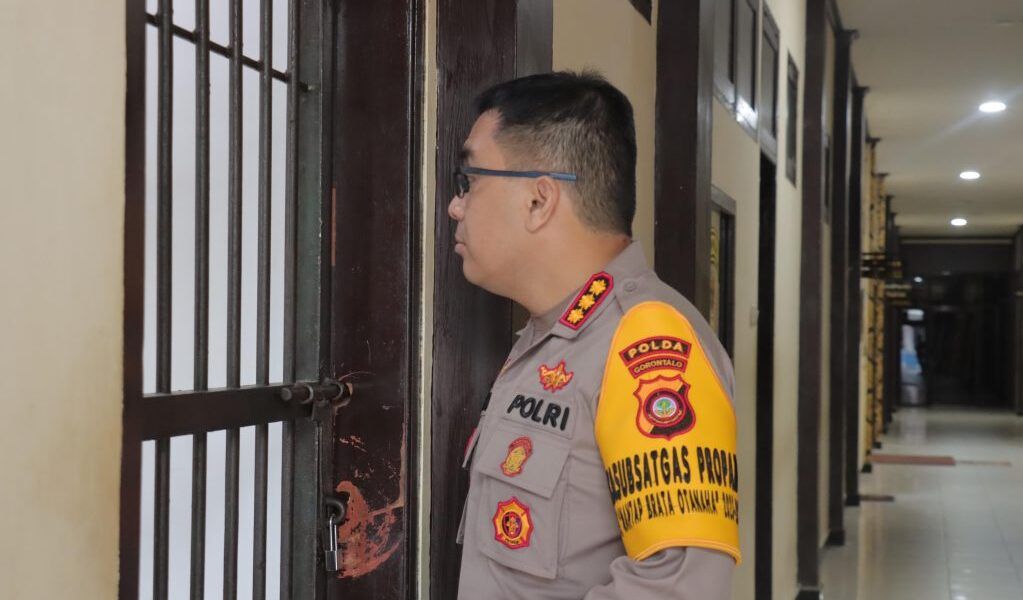 Kepala Bid Propam Polda Gorontalo Lakukan Pengecekan Ruang Tahanan di Polres Bone Bolango