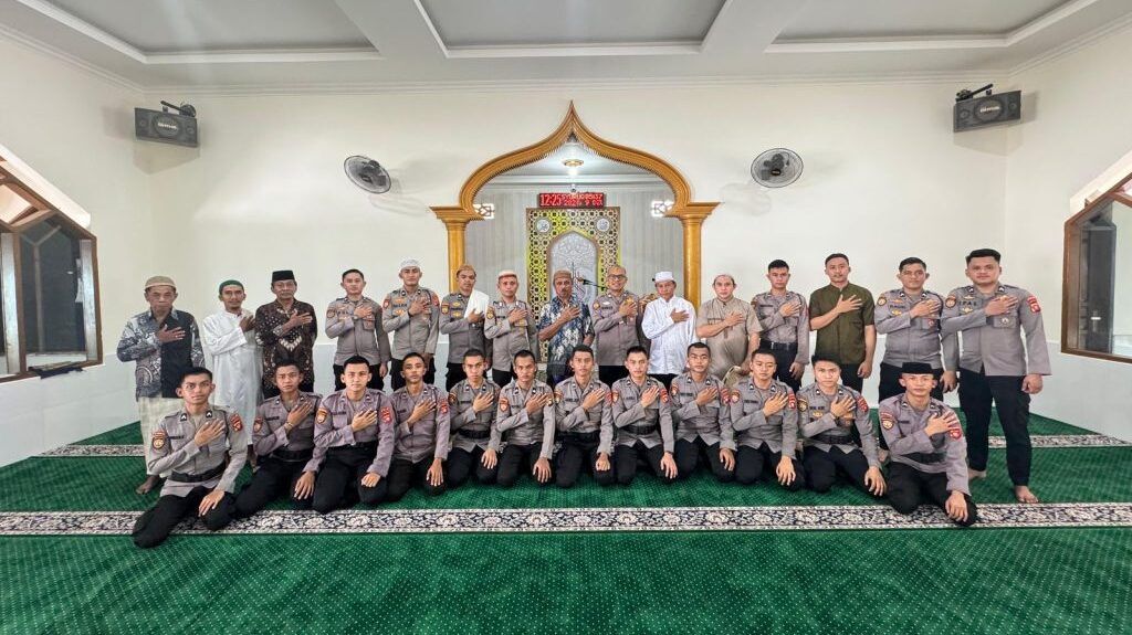 Samapta Polda Gorontalo Aktif Makmurkan Masjid