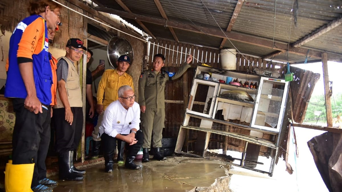 Penjabat Gubernur Gorontalo Tinjau Korban Banjir di Kelurahan Bugis