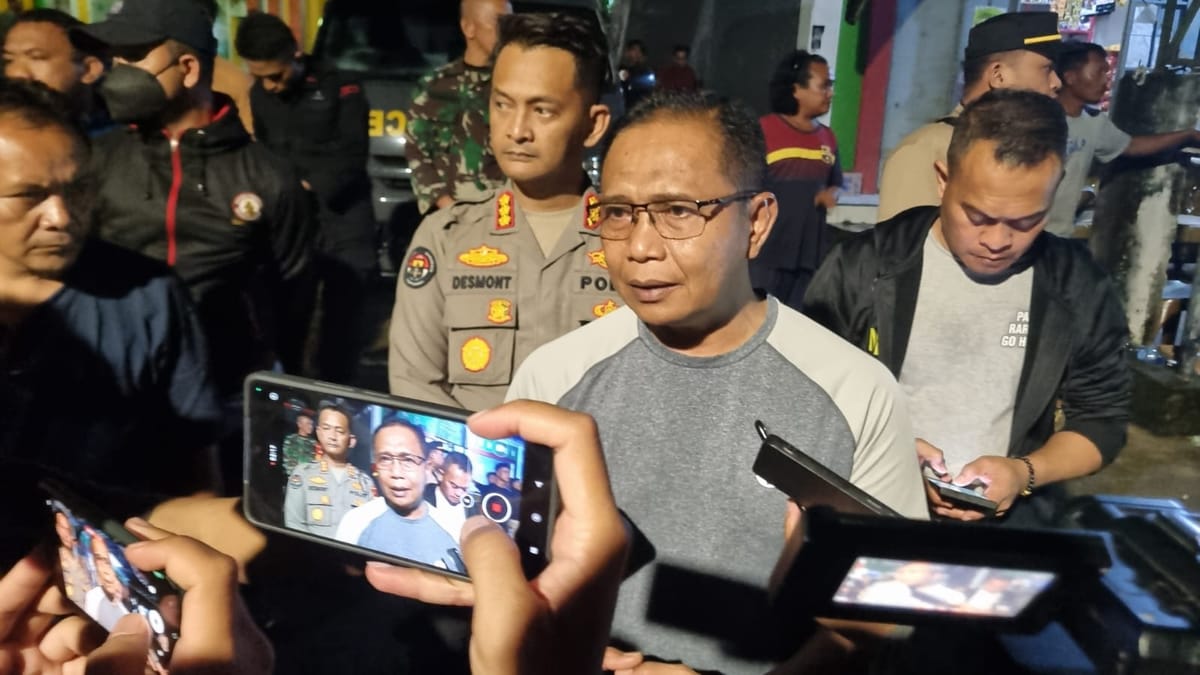 Polda Gorontalo Kerahkan Personil Lakukan Pencarian Korban Longsor Tulabolo