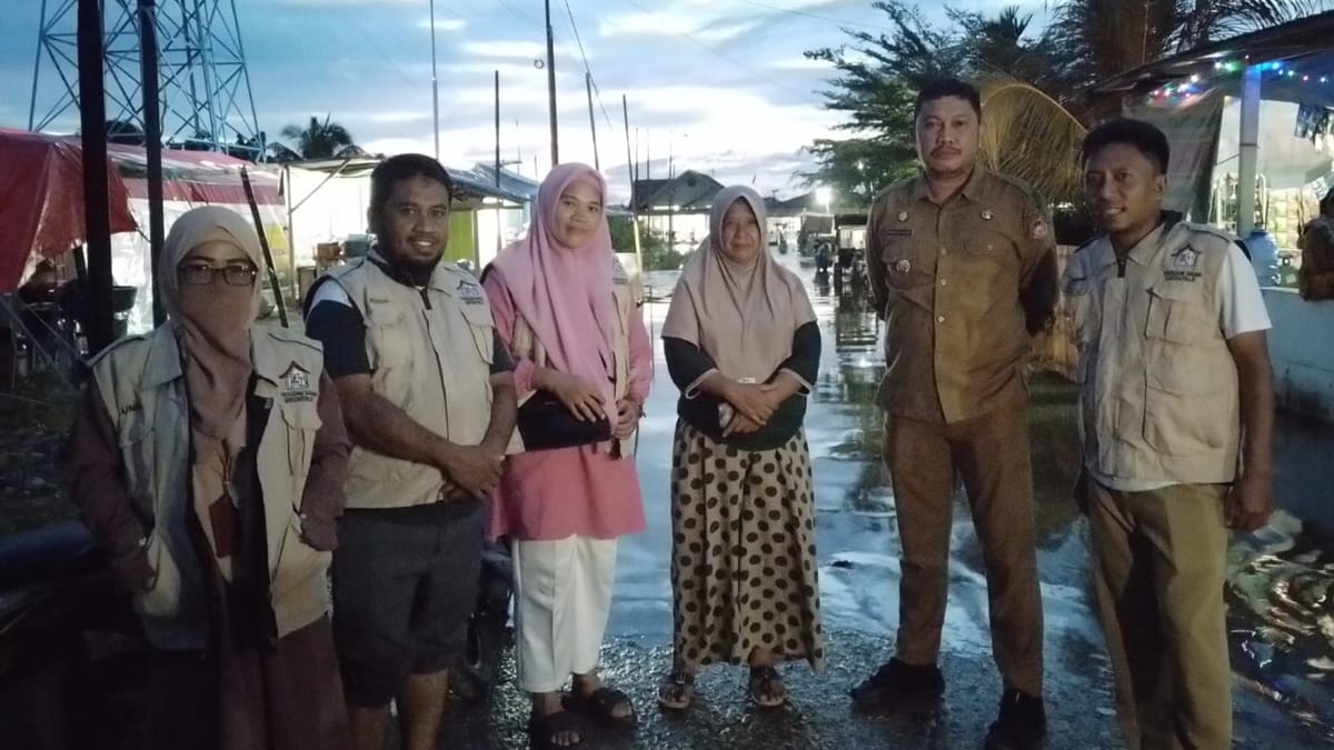 Yayasan Sadar Provinsi Gorontalo Berbagi dengan Korban Banjir di Desa Buhu