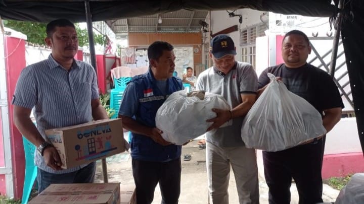 Korban Banjir di Talaga Jaya dan Tilango Terima Bantuan Makanan