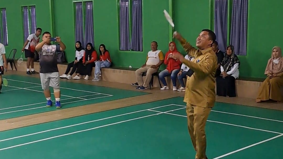 Meriahkan HUT RI ke-79, Pemkab Gorontalo Gelar Turnamen Badminton