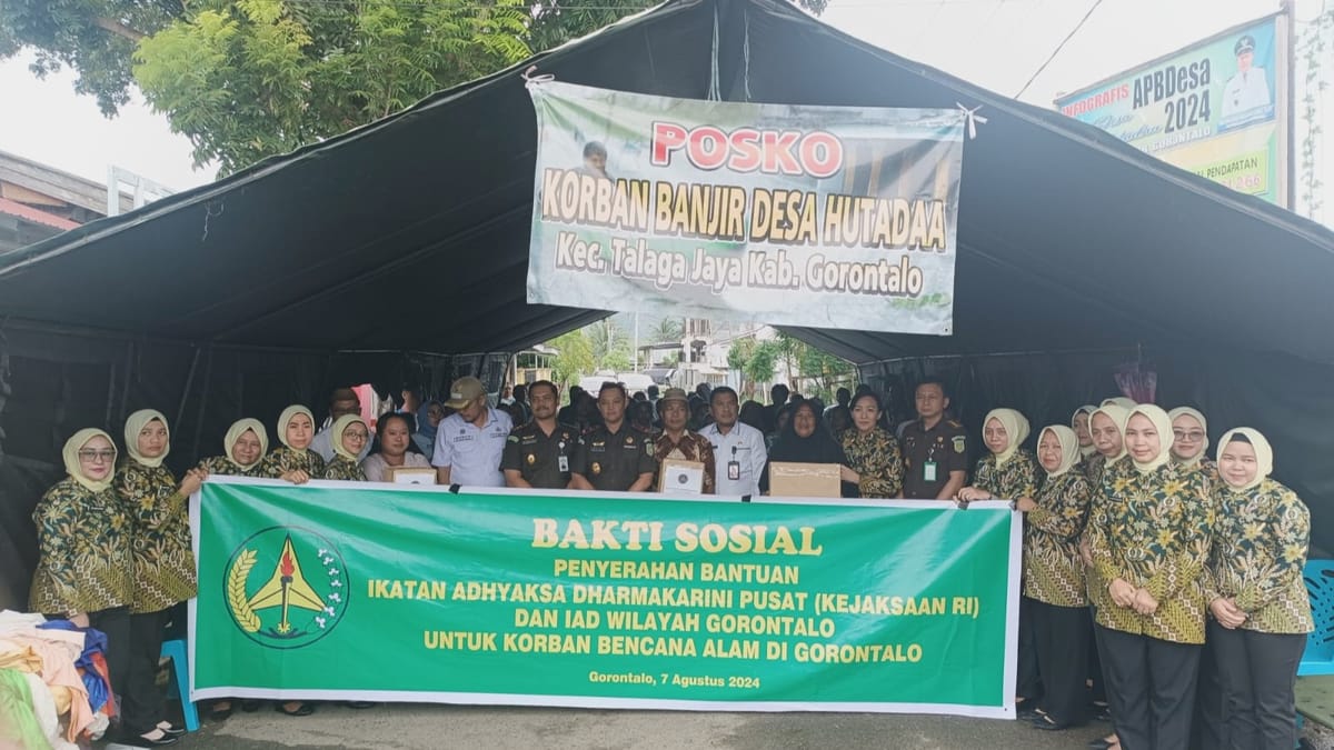 Kejaksaan Tinggi Gorontalo Salurkan Bantuan bagi Korban Banjir