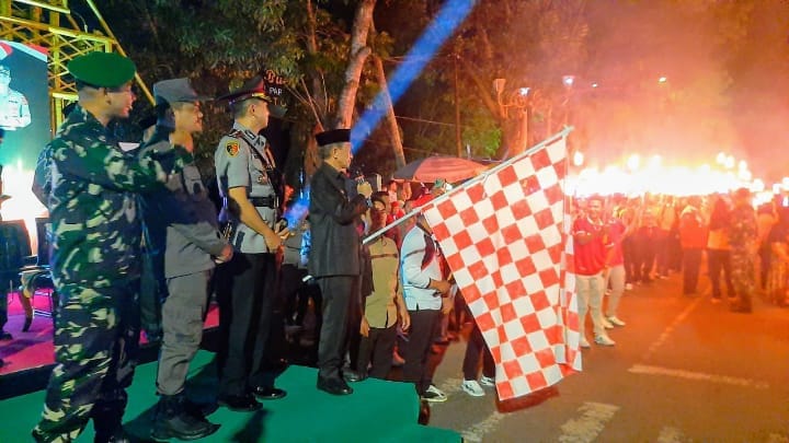 Pawai Obor Semarakkan HUT RI ke-79 di Kabupaten Gorontalo