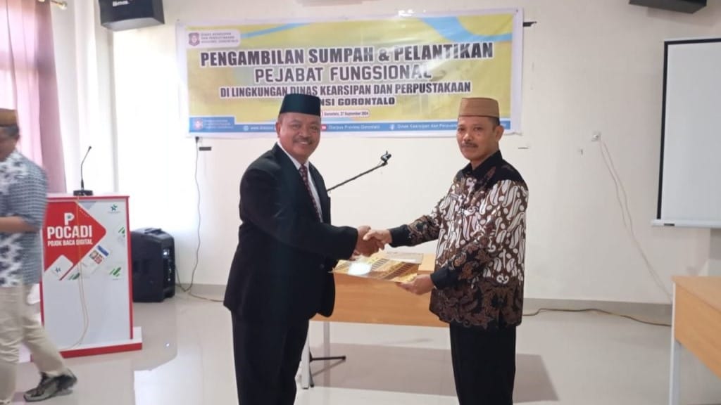 Ridwan Hemeto Lantik Pejabat Fungsional Arsiparis Dinas Arpus