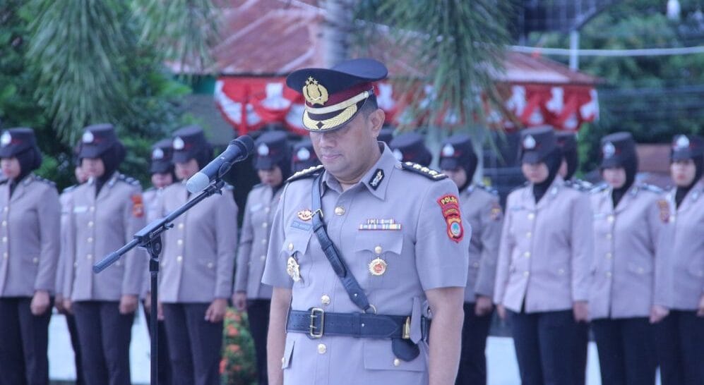 Karo SDM Polda Gorontalo Pimpin Upacara Ziarah ke Taman Makam Pahlawan dalam Rangka HUT Polwan ke-76