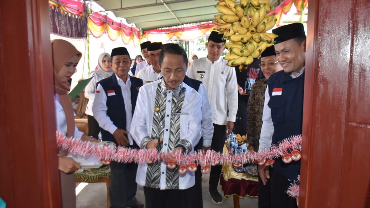 Baznas Salurkan Bantuan Mahyani, Beasiswa Hingga Sembako Kepada Masyarakat Kabupaten Gorontalo